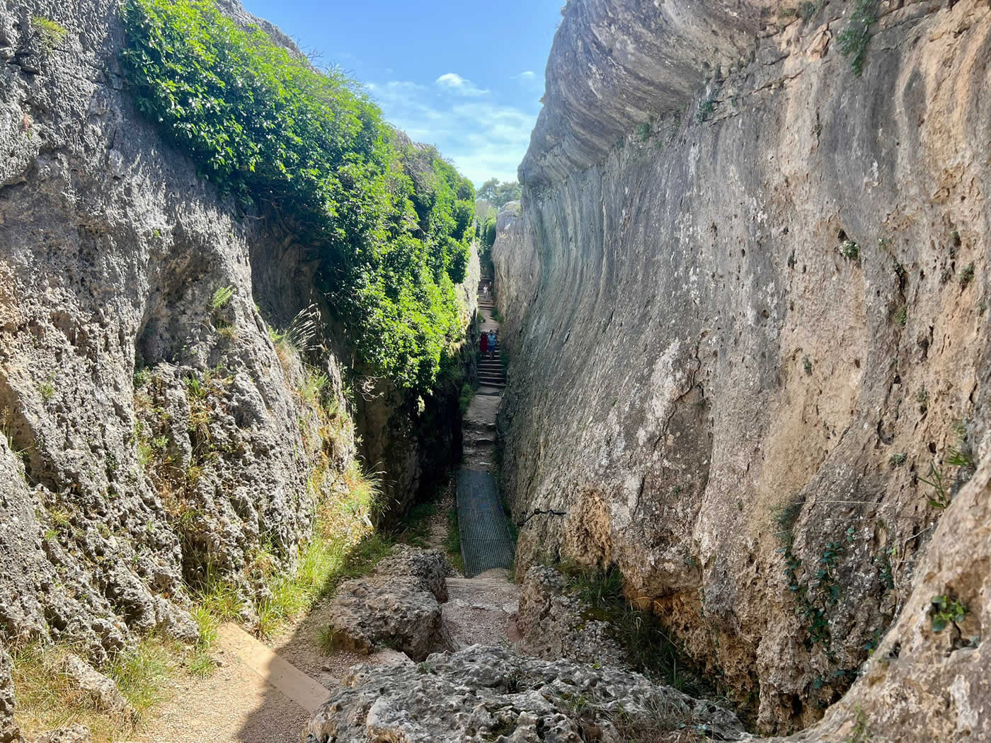 Visita guiada Ciudad Encantada + entrada incluida